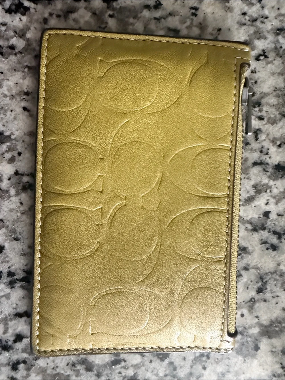 Coach signature zip card case wallet chartreuse yellow green.